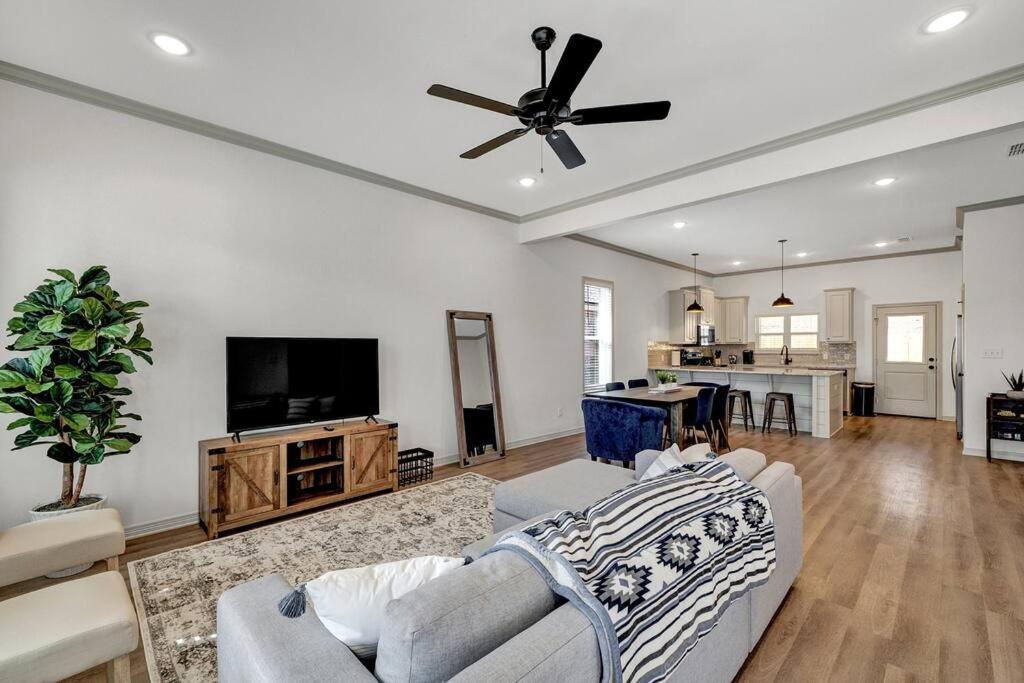 Alamo Luxury Living Up To 11 Vila Tyler Exterior foto