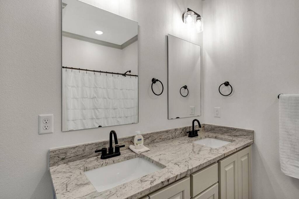 Alamo Luxury Living Up To 11 Vila Tyler Exterior foto