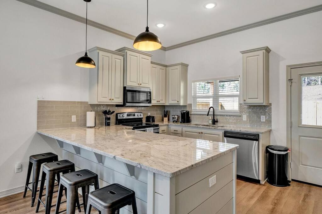 Alamo Luxury Living Up To 11 Vila Tyler Exterior foto