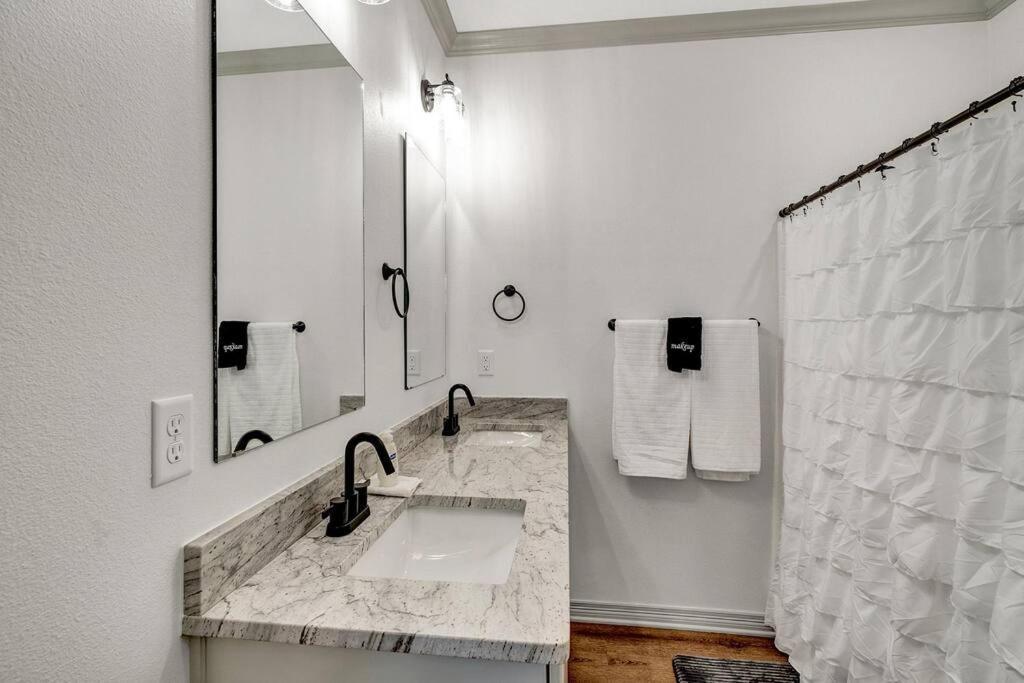 Alamo Luxury Living Up To 11 Vila Tyler Exterior foto